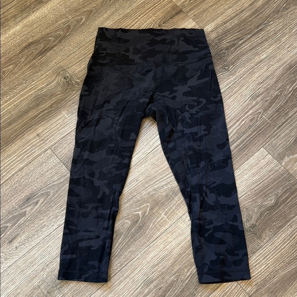 Camouflage Lululemon cropped align Leggings - Picture 1 of 4